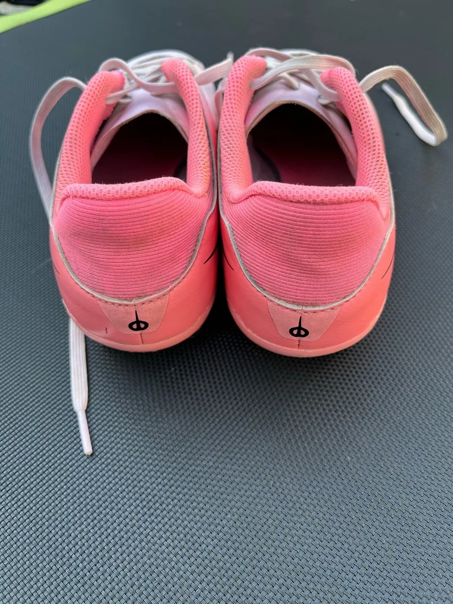 Football Boots Nike Size 4 - Image 3