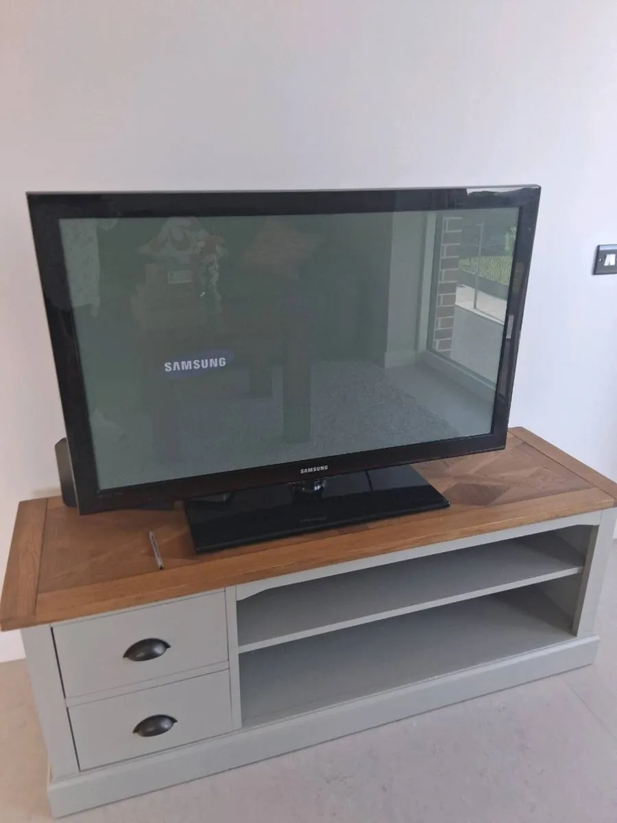 Tv - Image 2