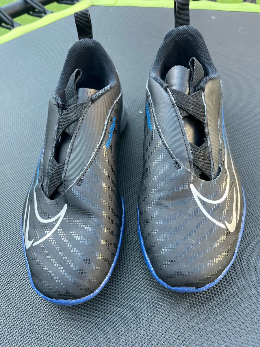 Nike Astro football boots size 5.5 - Image 3