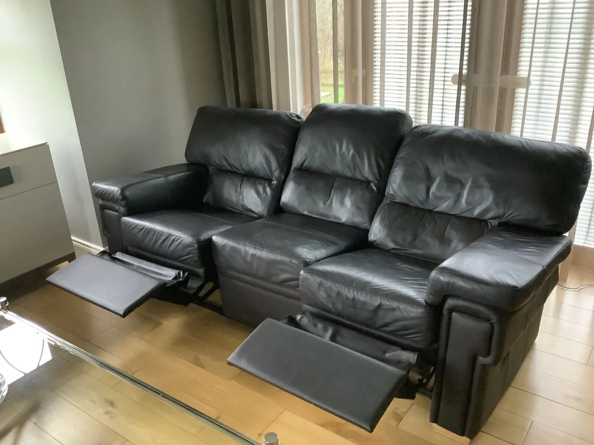 3 seat leather recliner sofa - Image 3
