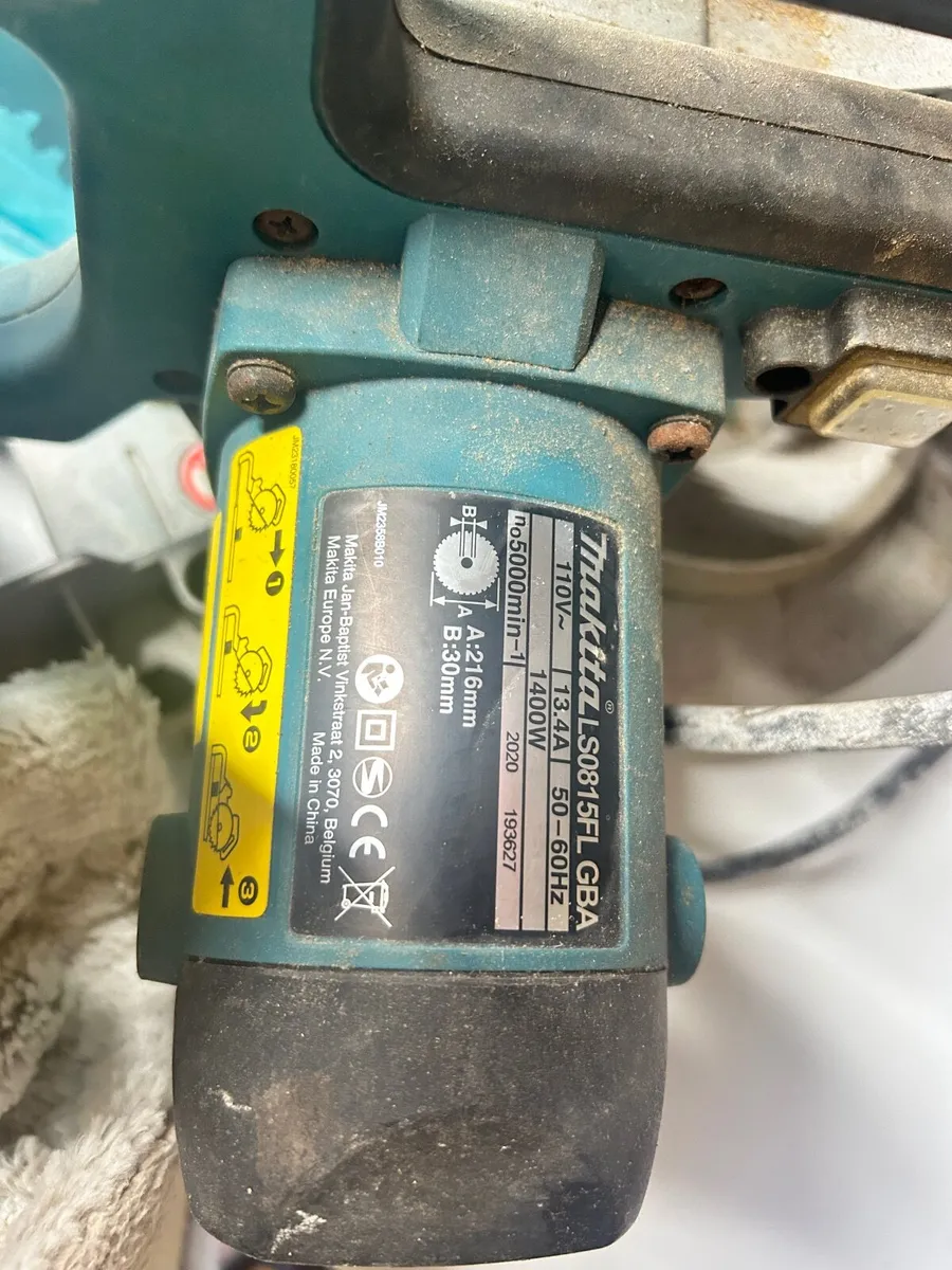 makita sliding compound mitre saw - Image 3