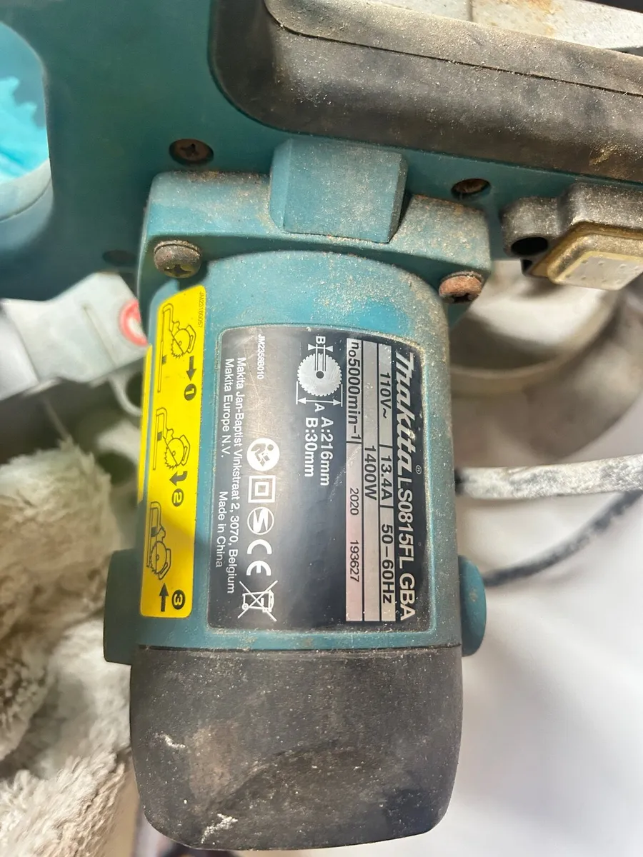 makita sliding compound mitre saw - Image 4