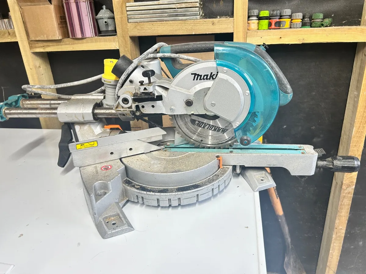 makita sliding compound mitre saw - Image 1