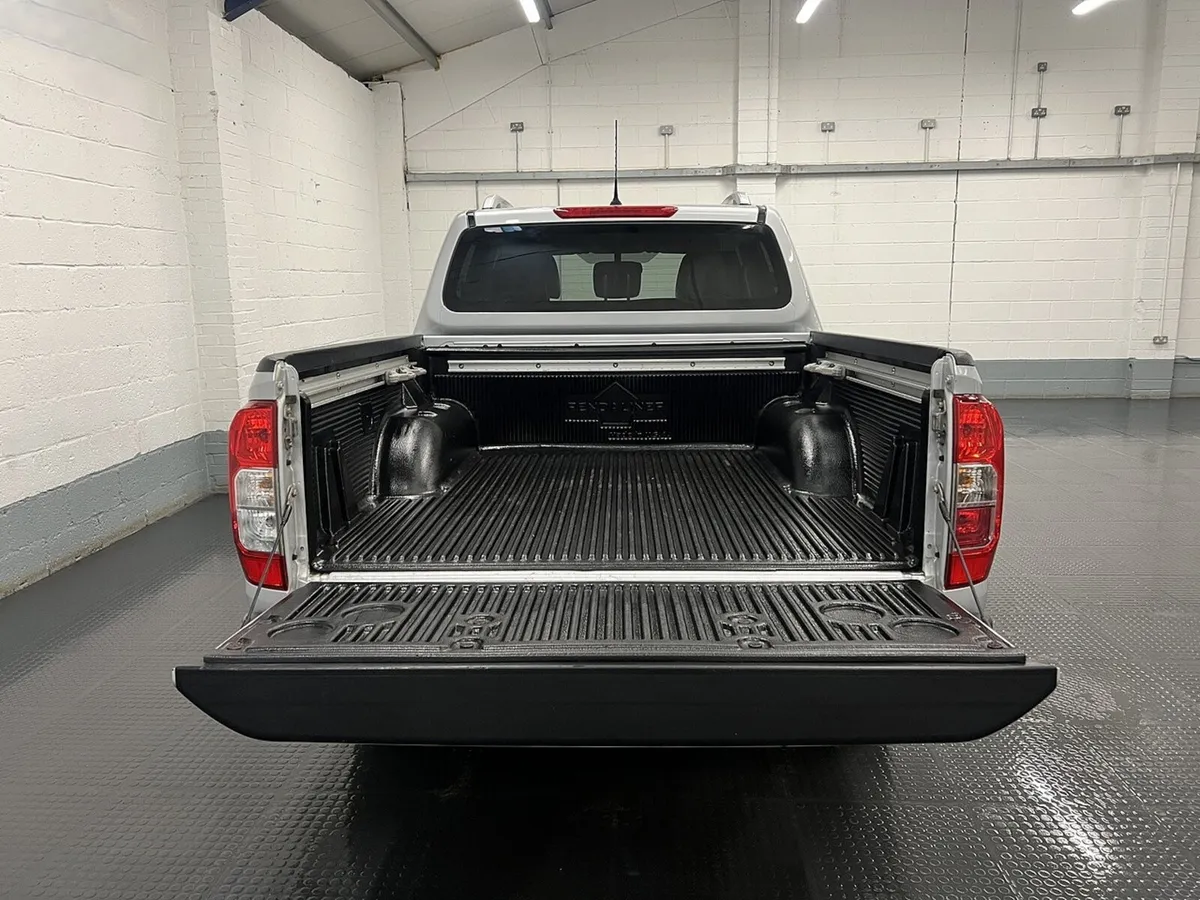 2021 Nissan Navara Pickup Van - Image 2