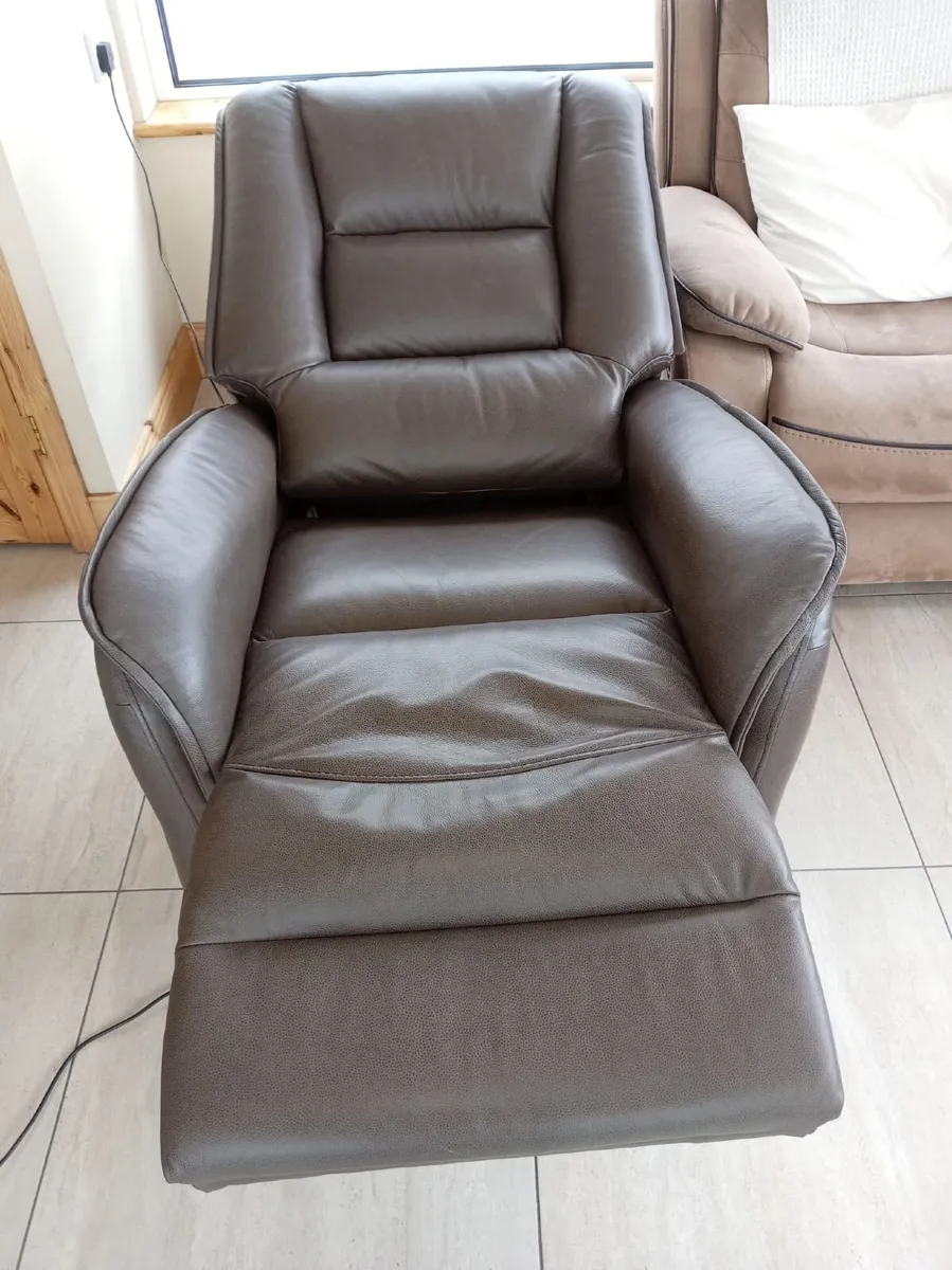 Recliner Armchair - Image 2
