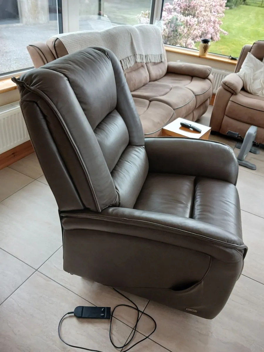 Recliner Armchair - Image 3