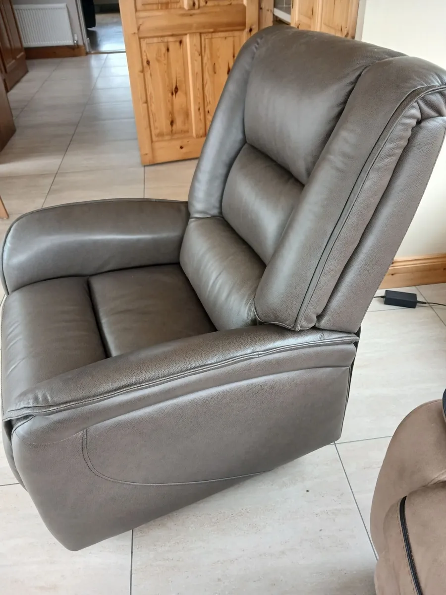 Recliner Armchair - Image 4