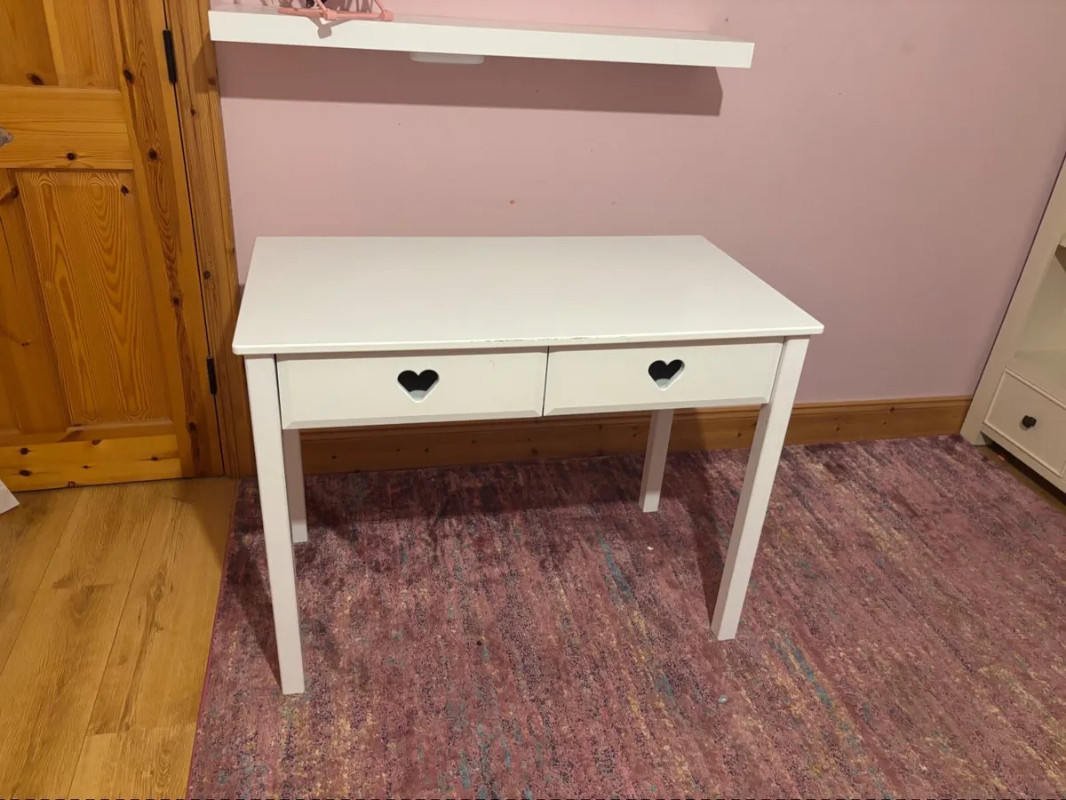 Desk - Image 1
