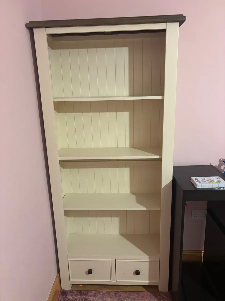 Bookcase