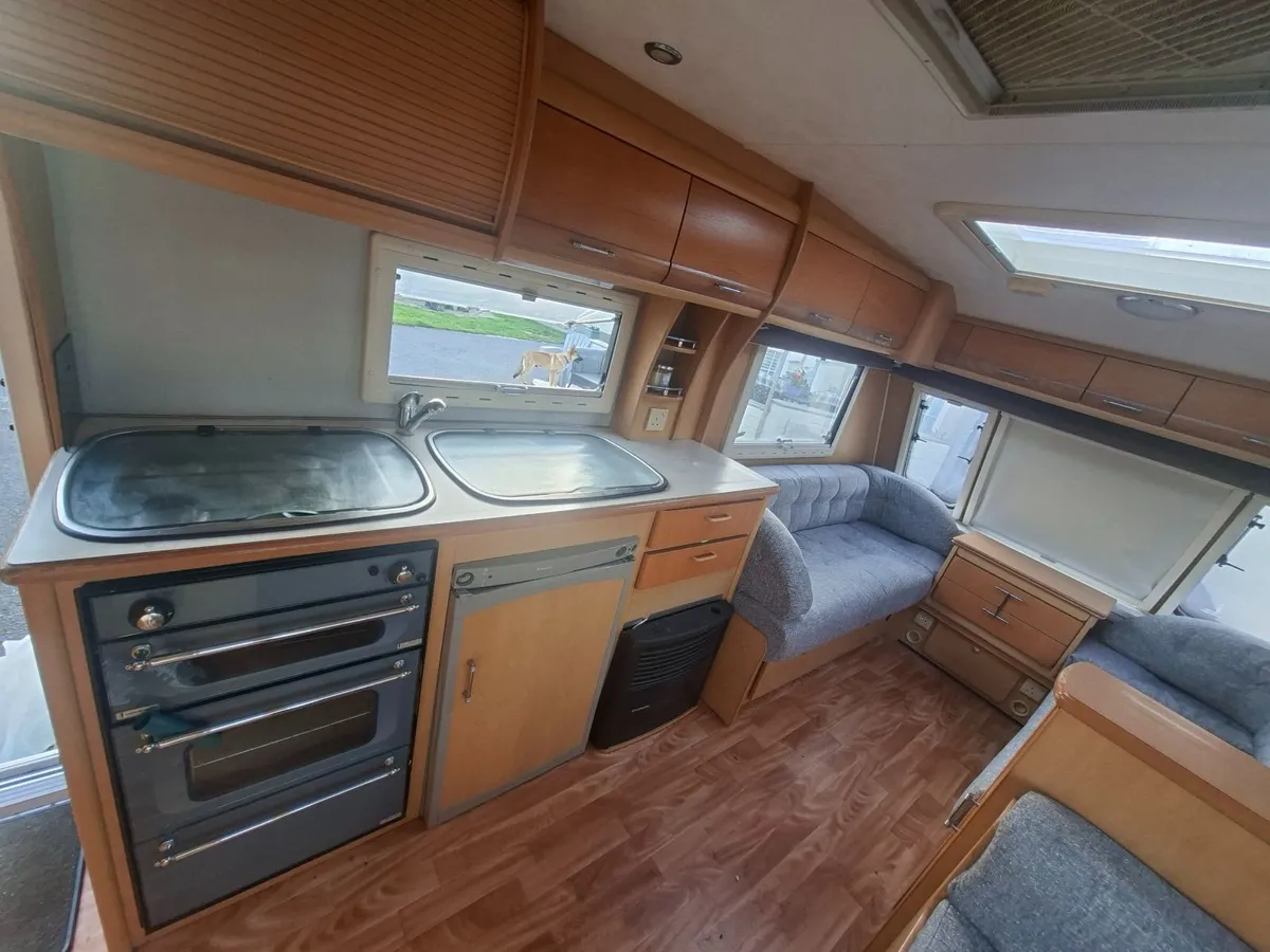 Caravan - Image 3