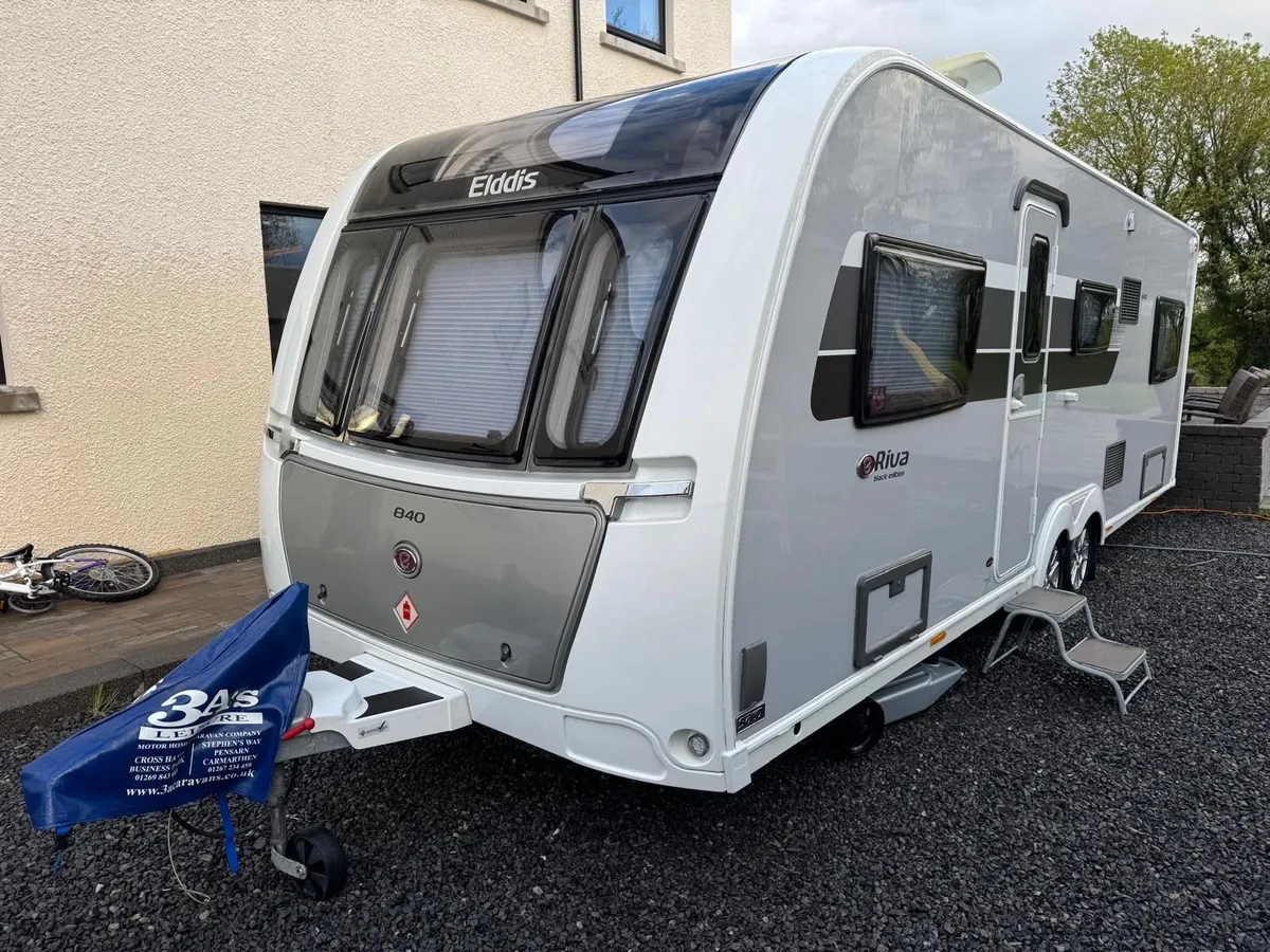 2018 Elddis Riva 840 bLack edition - Image 2