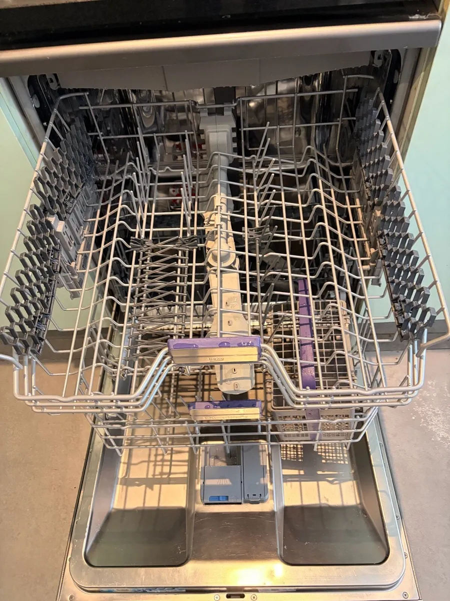 Dishwasher - Image 2