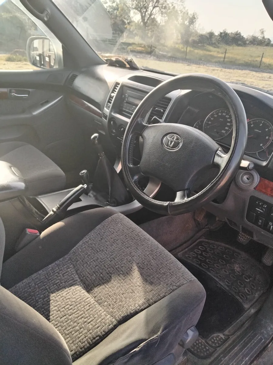 Toyota landcruiser - Image 4