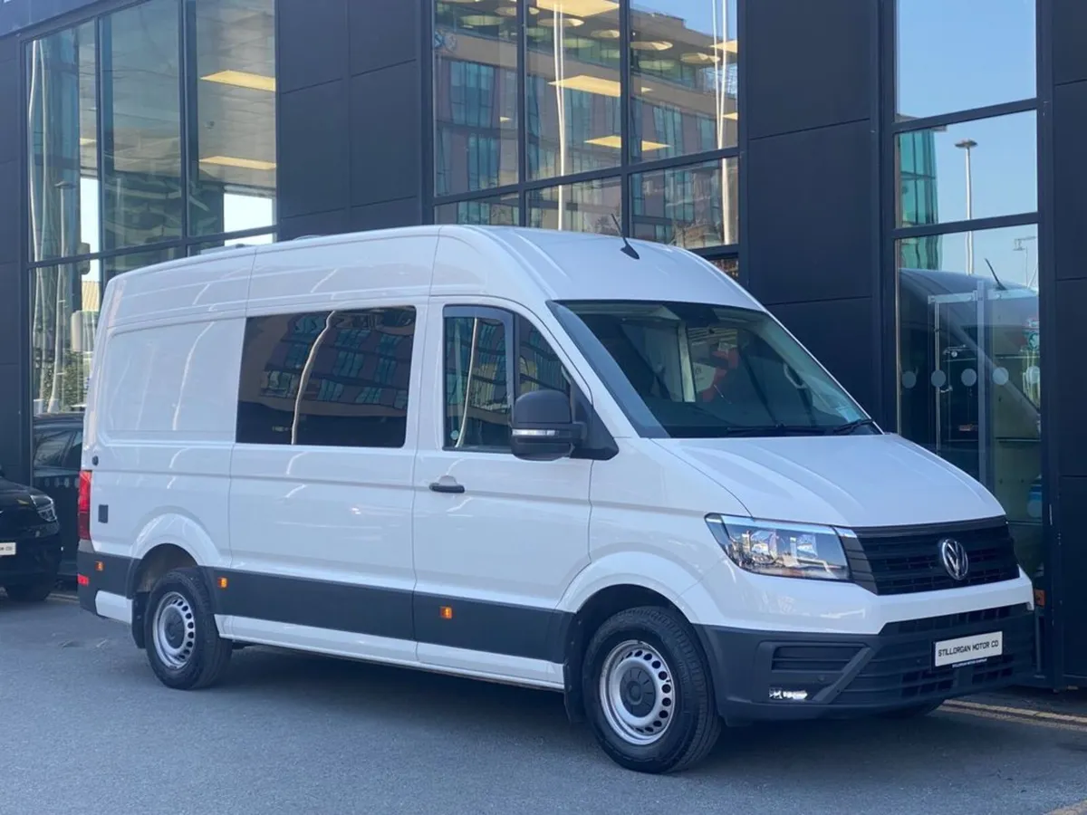 Volkswagen Crafter 3 Berth/3 Belt Camper - Image 3