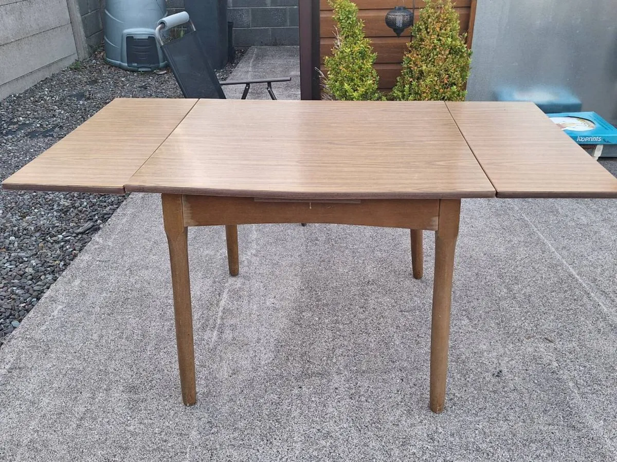 Retro kitchen table - Image 2