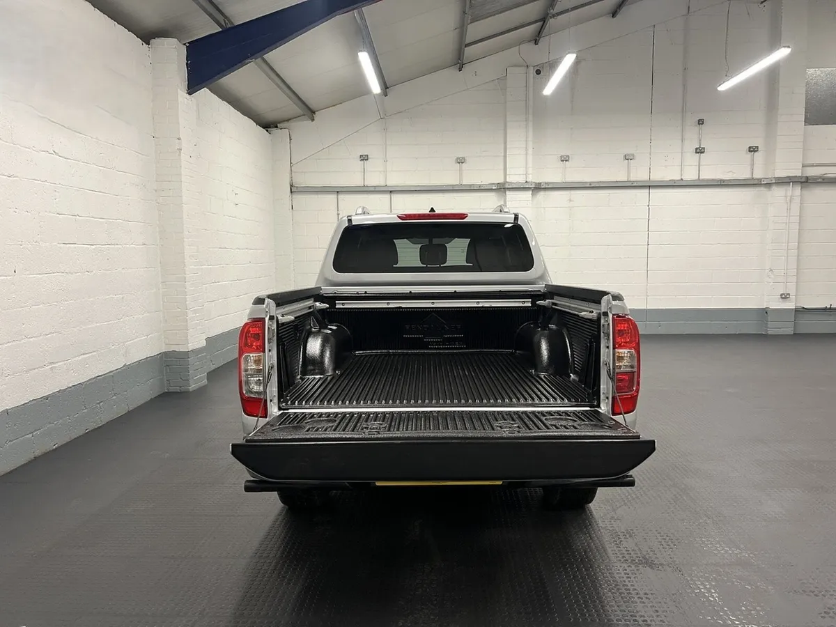 2021 Nissan Navara Pickup Van - Image 2