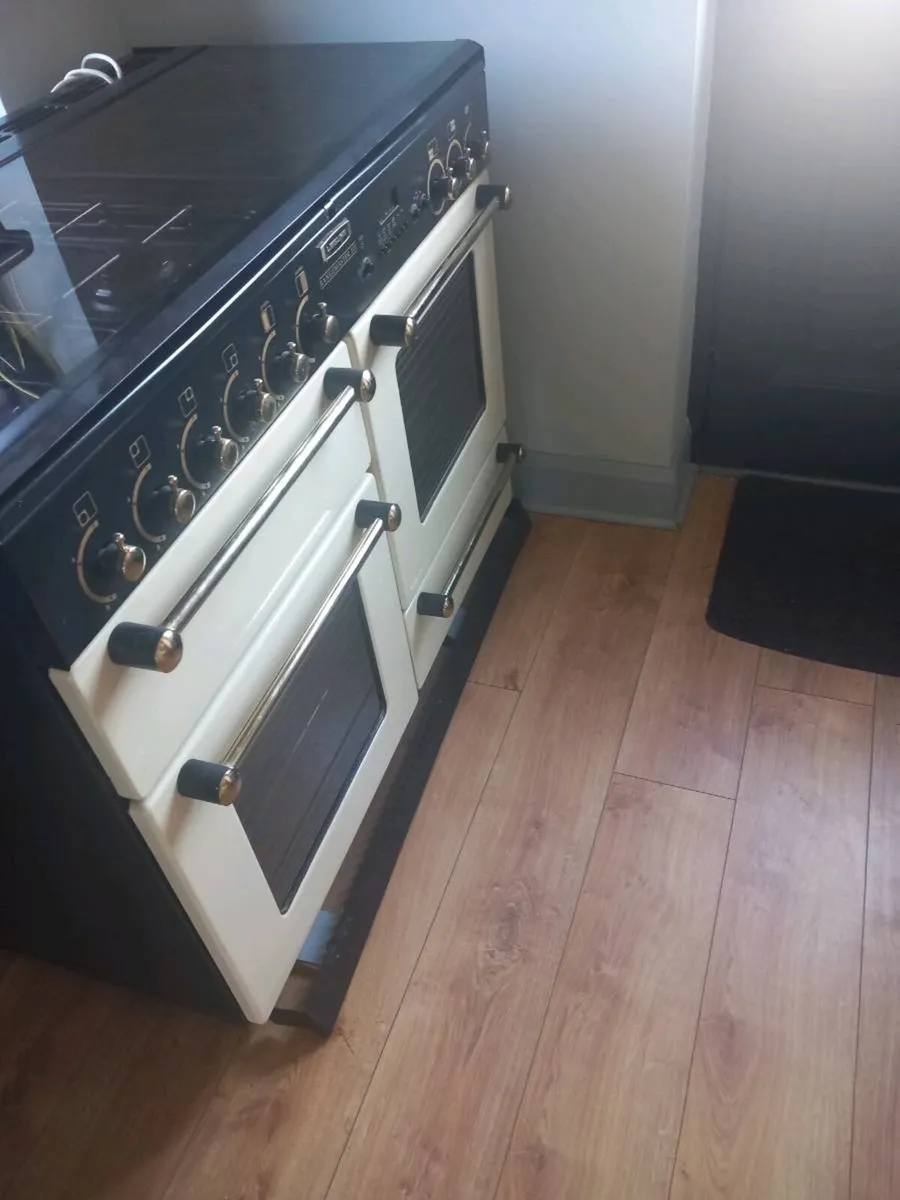 Rangemaster 110 full gas leasure cooker plus hot p - Image 3