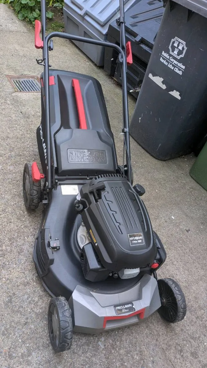 Lawn Mower Hyundai petrol -new - Image 1