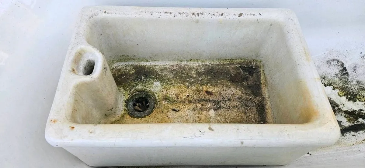 Belfast/Farmhouse Sink - Image 1
