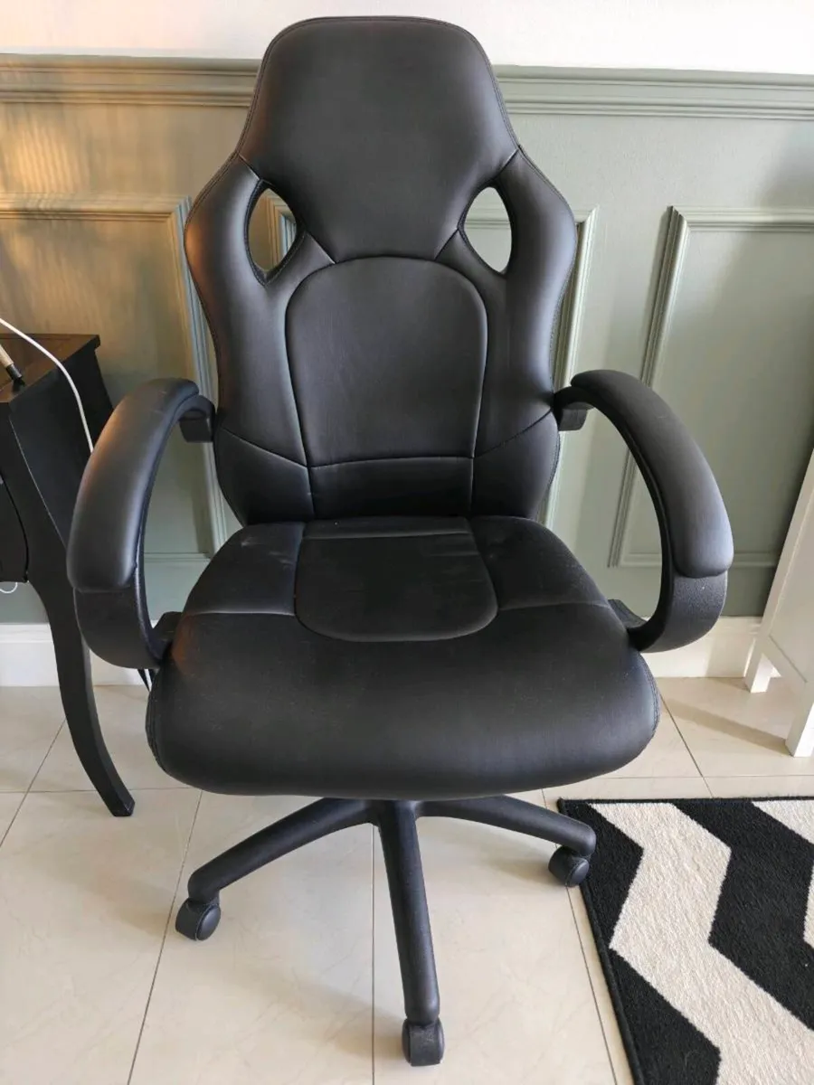 Gaming chair - Image 3