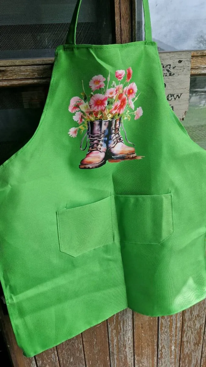 Summer aprons - Image 1
