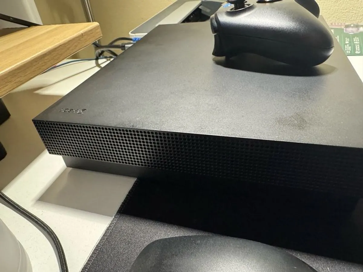 xbox one x 1tb with genuine controller - Image 2