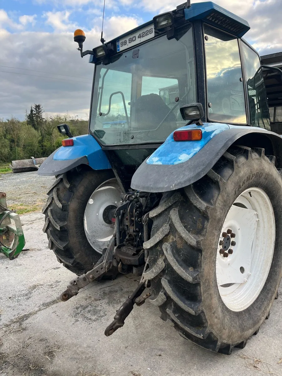 New Holland 7840 for sale - Image 4