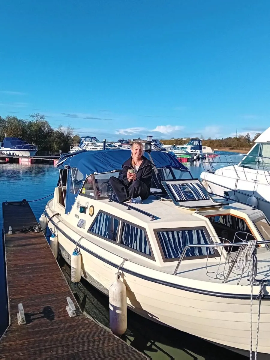 Cruiser boat Solux 24 - Image 1