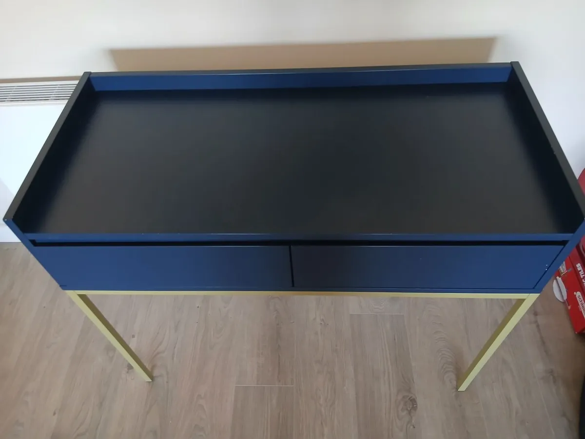 Hall table - Image 1