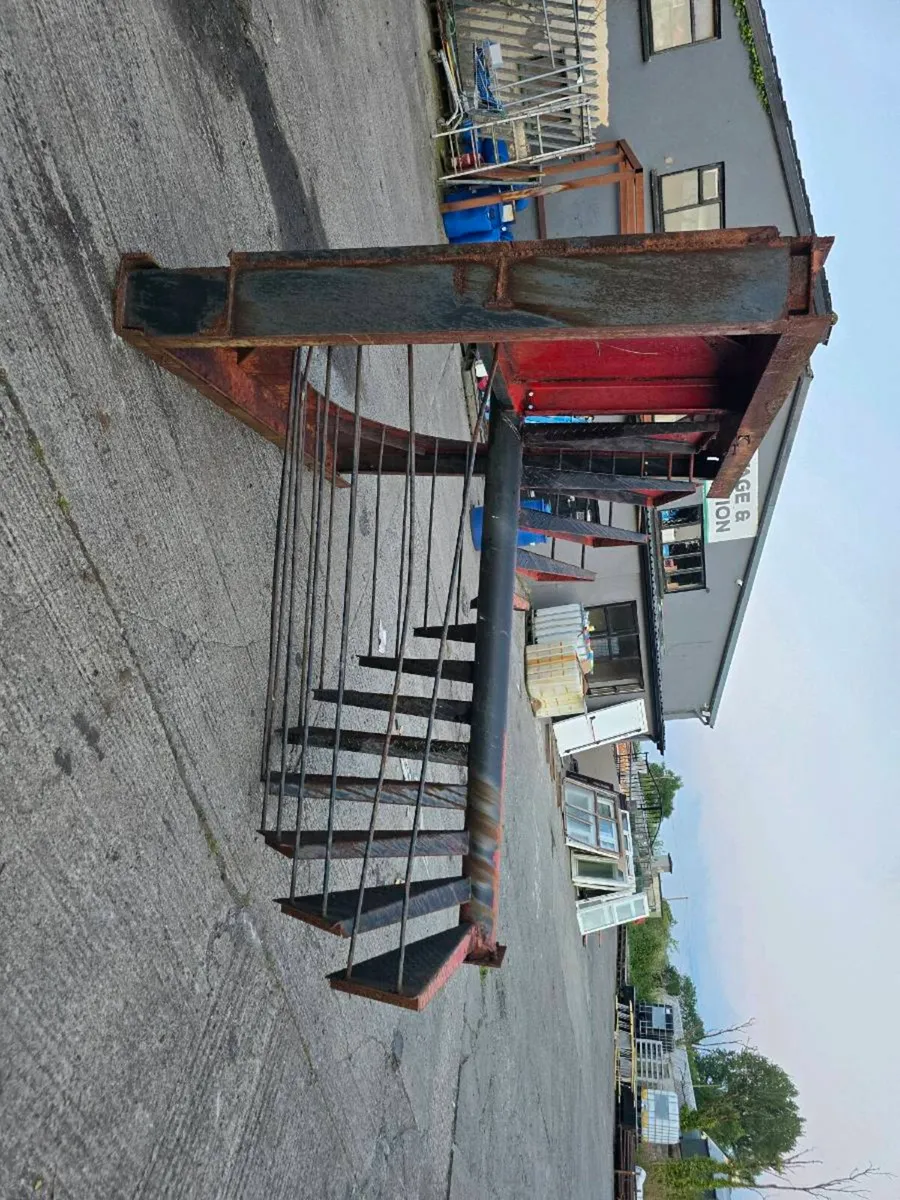HEAVY DUTY INDUSTRIAL SPIRAL STAIRCASE - Image 4