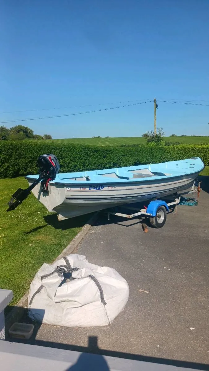 Lake boat - Image 1