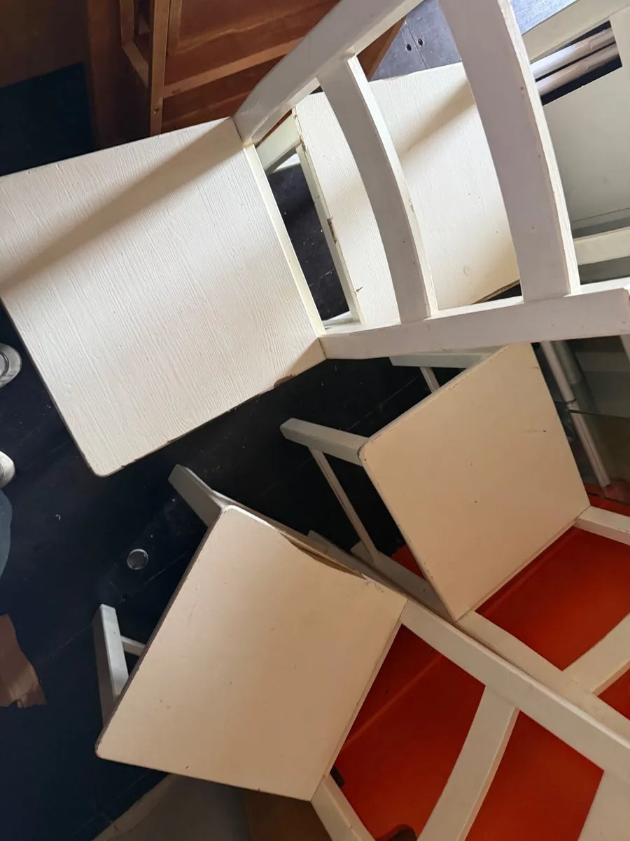 4 dining chairs - Image 2