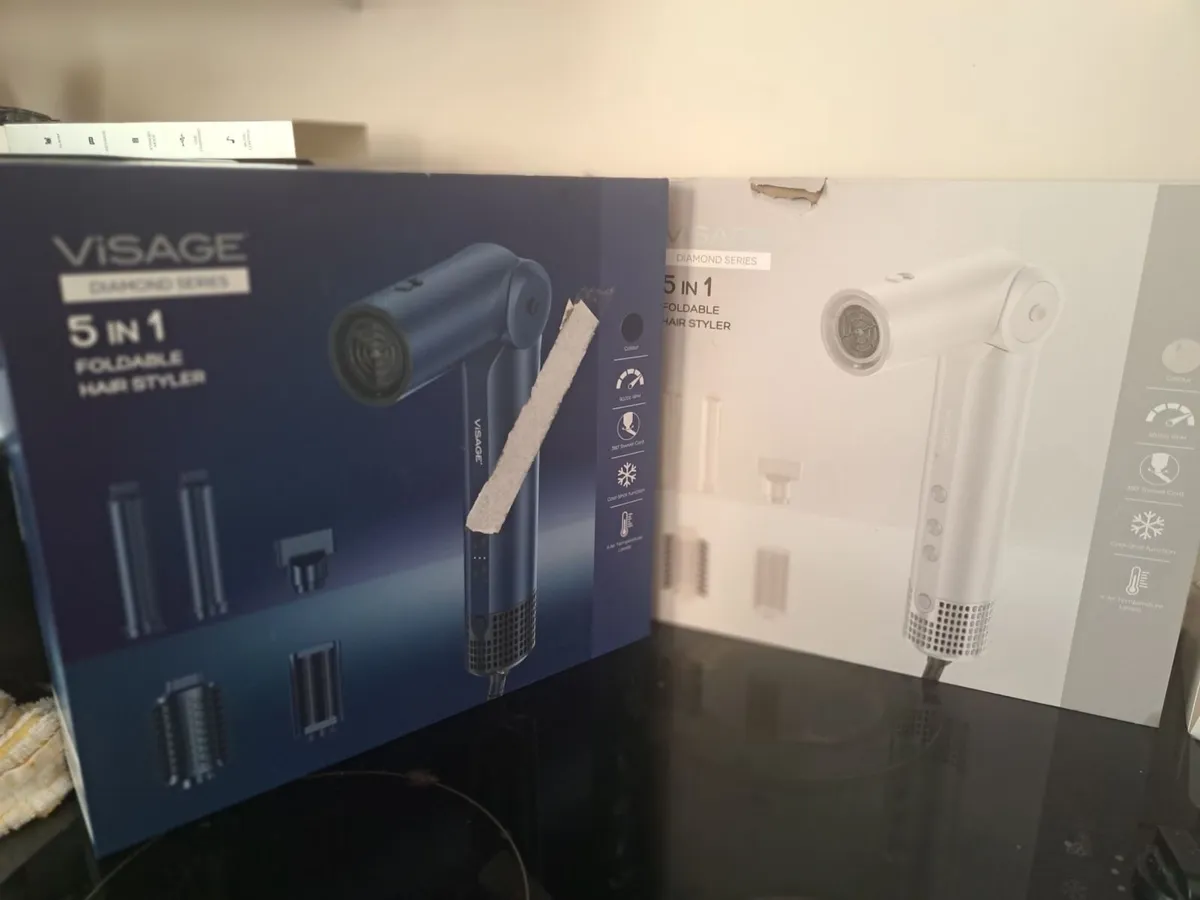 Hair dryer - Image 1