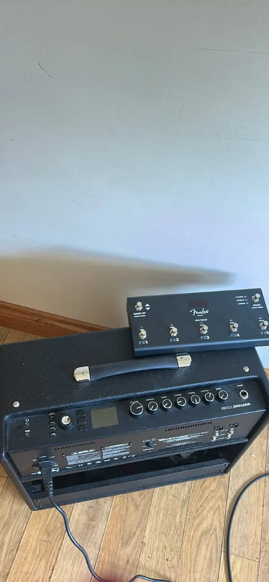 Fender Mustang GTX100 – Used | Great Condition - Image 2