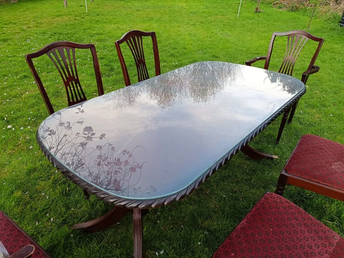 FREE - Dining table with chars - solid wood - Image 2