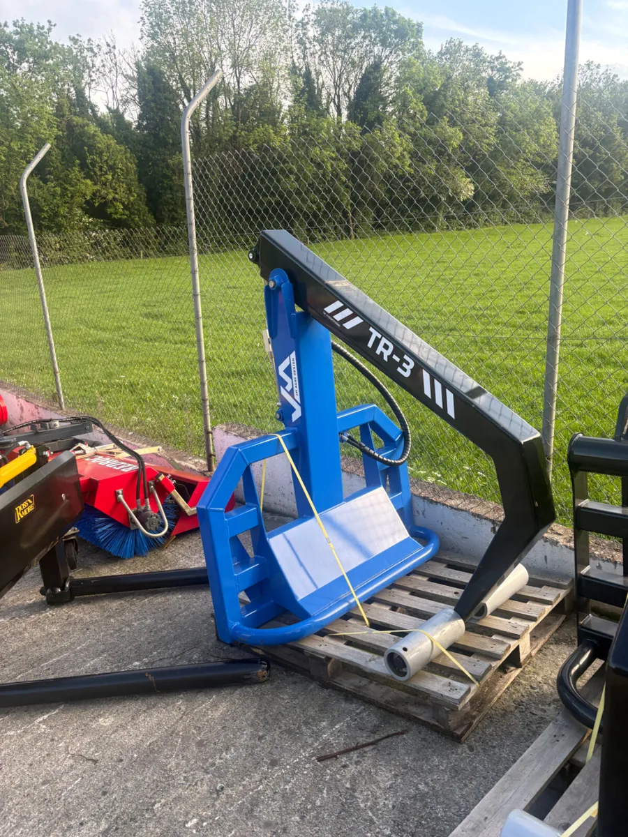 TR 3 /4 BALE HANDLERS - Image 1