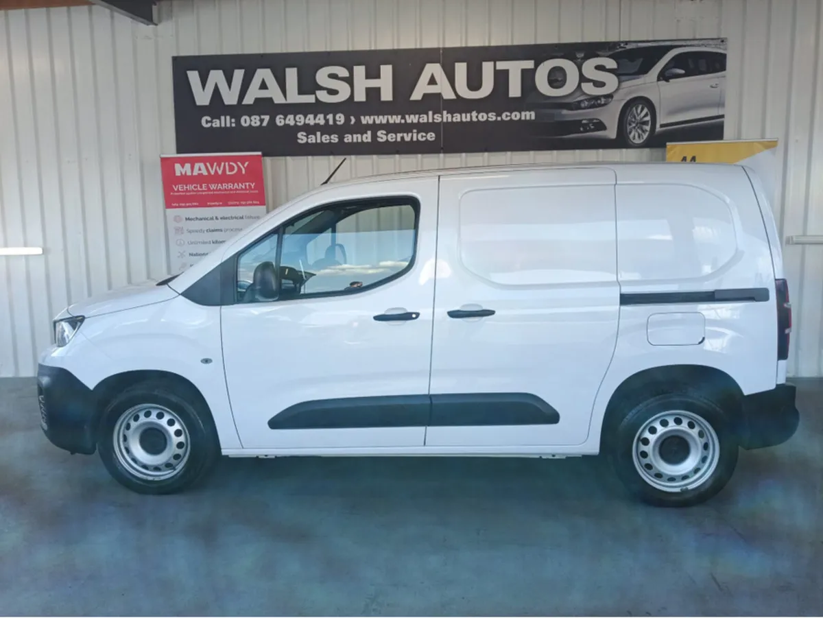 Peugeot Partner PROFESSIONAL PLUS 1.5 BLUE HDI - Image 2