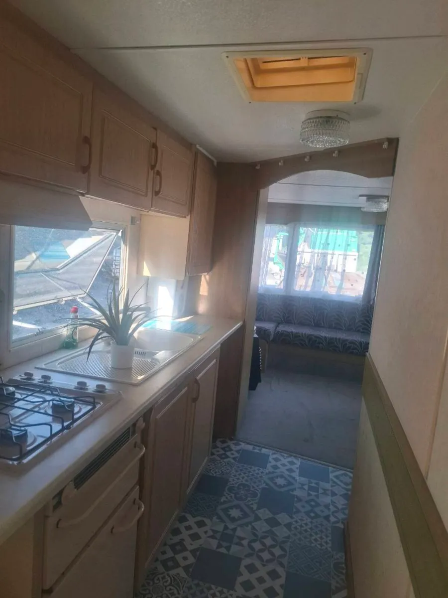 26 x 10 Mobile Home. Free Delivery - Image 4