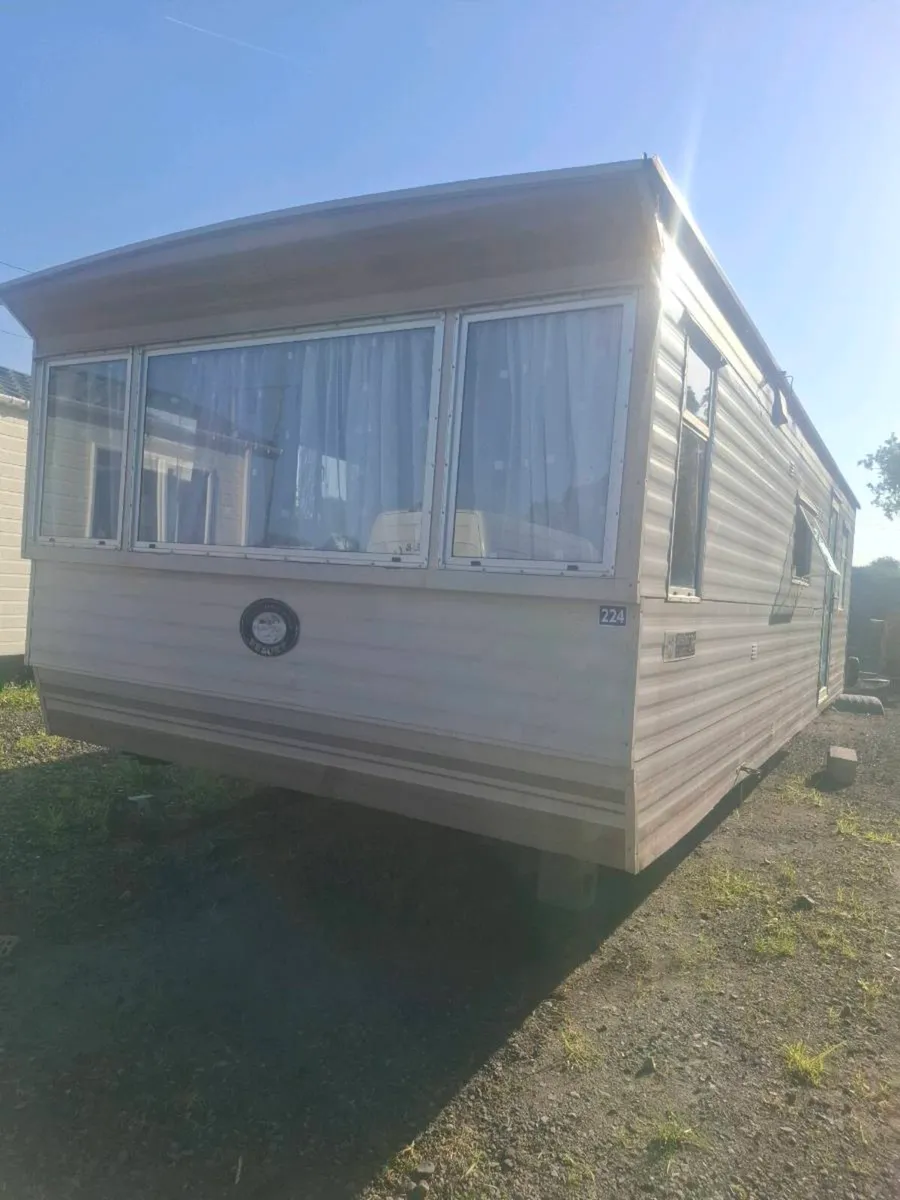 26 x 10 Mobile Home. Free Delivery - Image 1