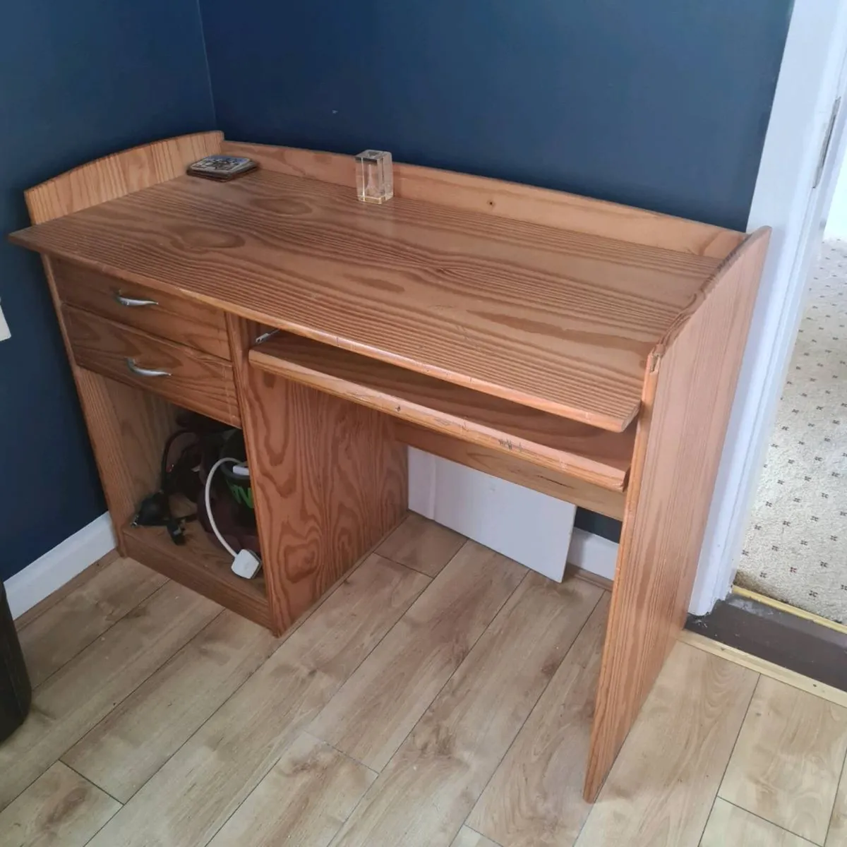 Office desk / study desk - Image 1
