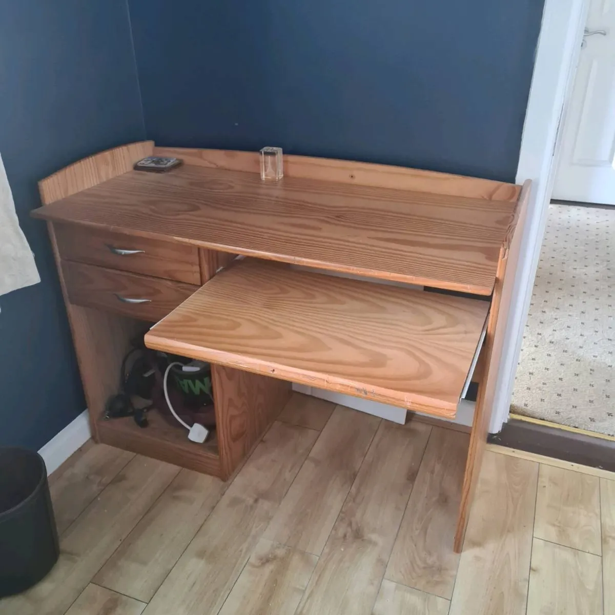 Office desk / study desk - Image 3