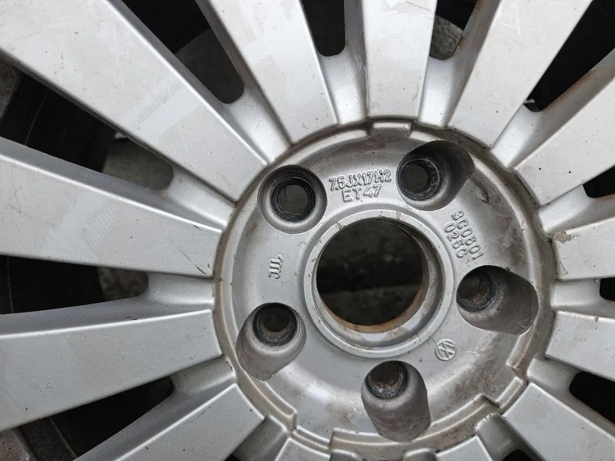 2009 VW PASSAT 17'' Alloy wheels 7.5x17H2 ET47 - Image 2