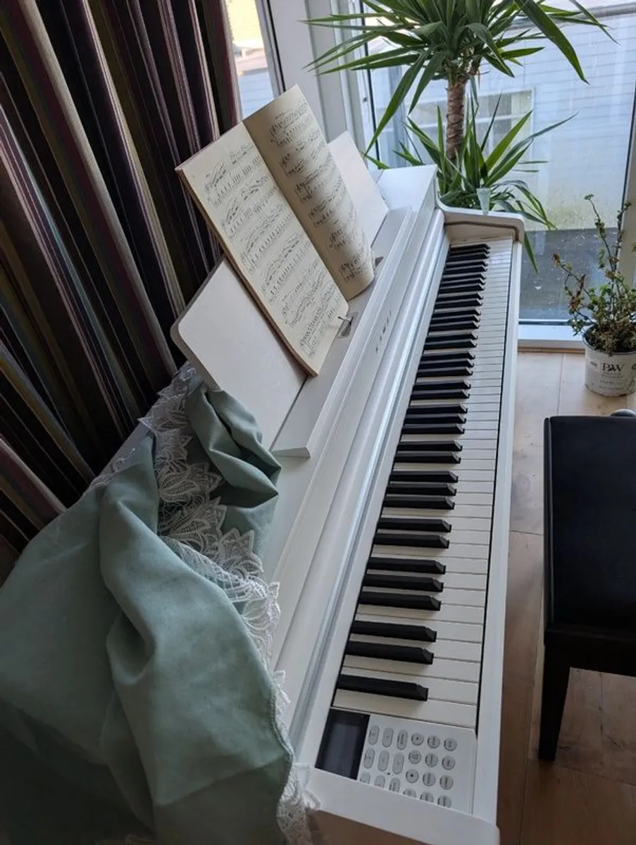 Piano Casio CA501W - Image 1