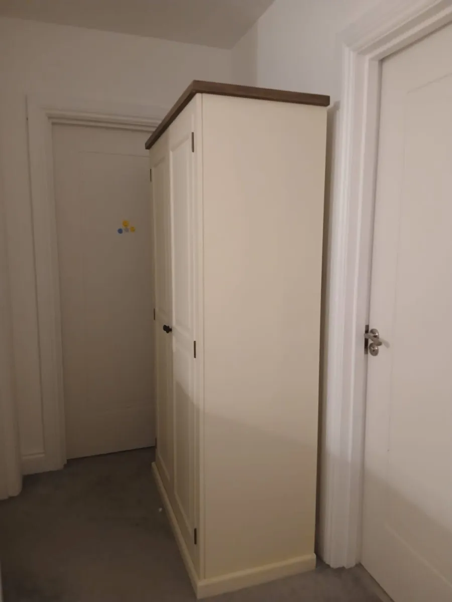 Wardrobe & 2 lockers - Image 2