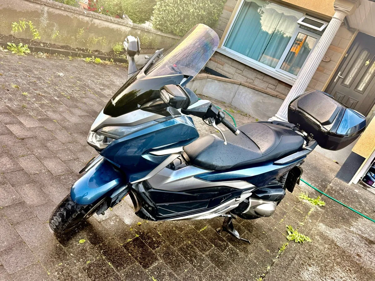 Honda Forza 300 - Image 4