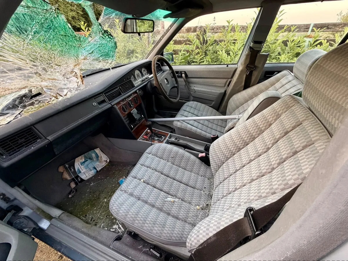 Mercedes 190E - 1991 - Image 4