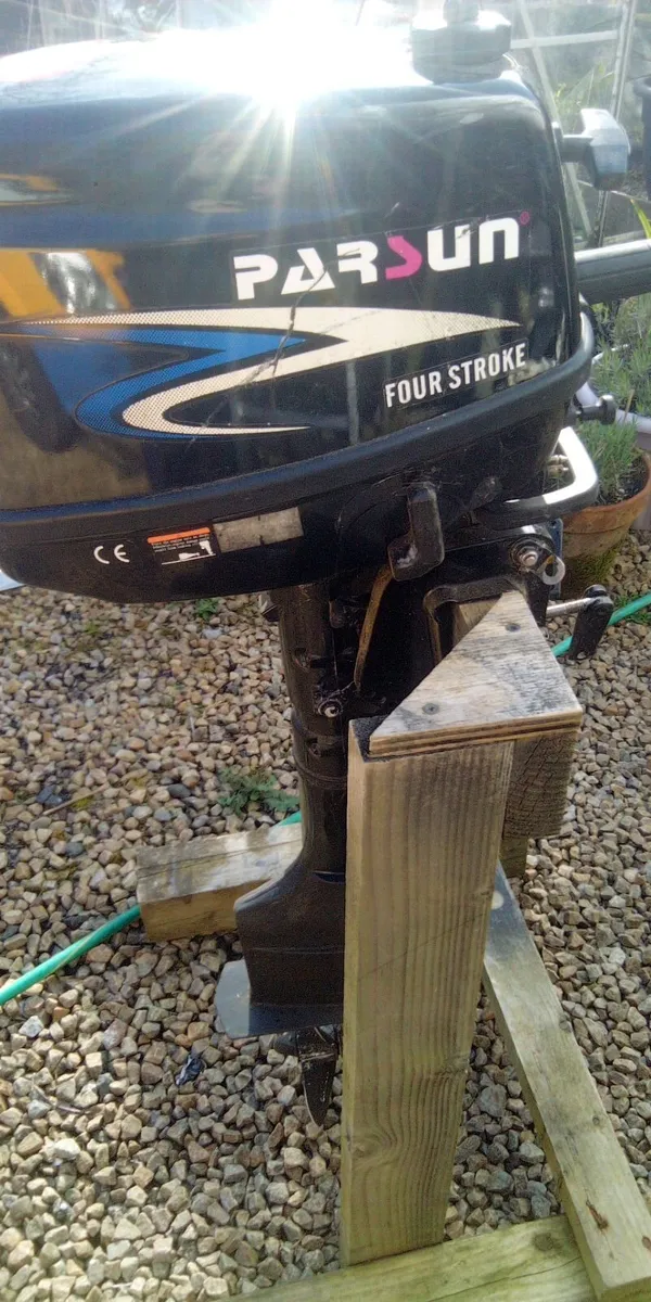 5hp Outboard Motor - Image 1
