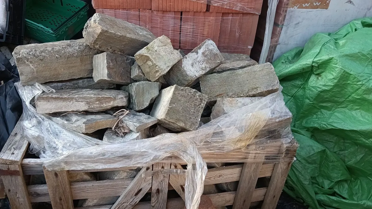 Wall stone - Image 2