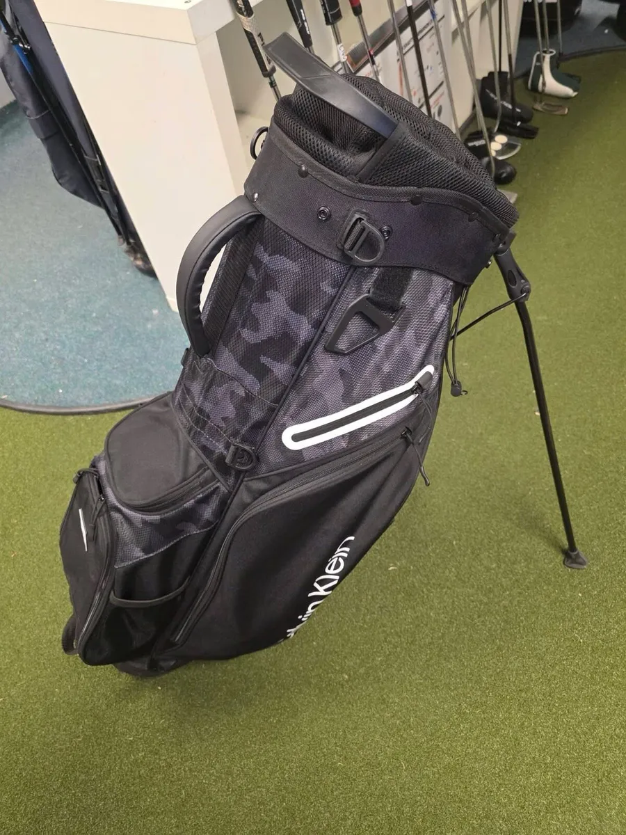 Calvin Klein Stand Bag - Image 2