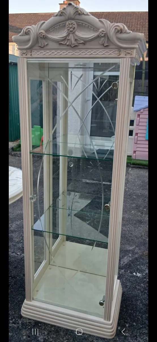 Rosella furniture - Image 1